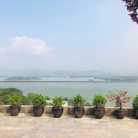 Phuc Yen Lakeside Dailai Hotel מראה חיצוני תמונה
