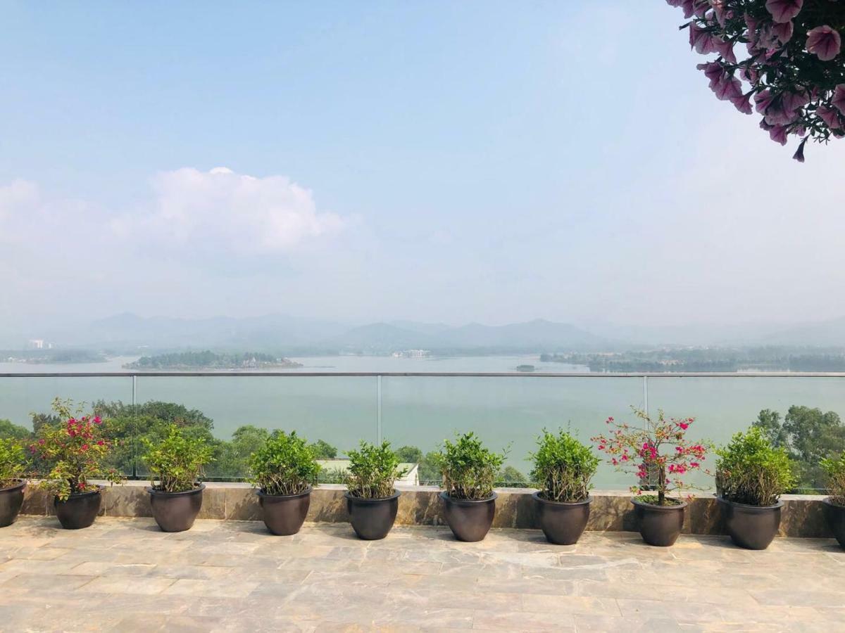 Phuc Yen Lakeside Dailai Hotel מראה חיצוני תמונה